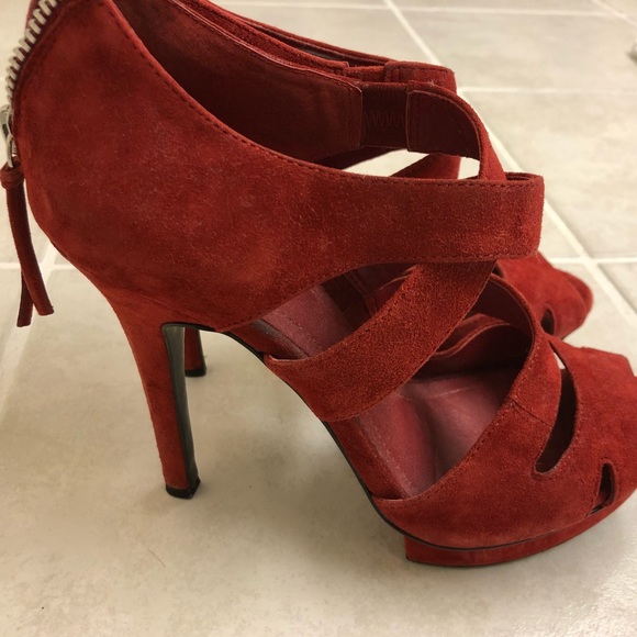 Red BCBG heals - Picture 3 of 8